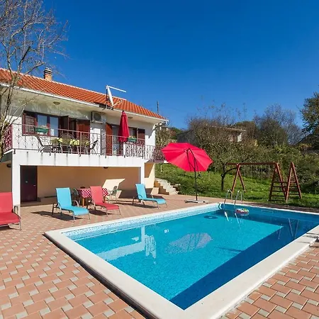 House With Pool Near Split Trilj
