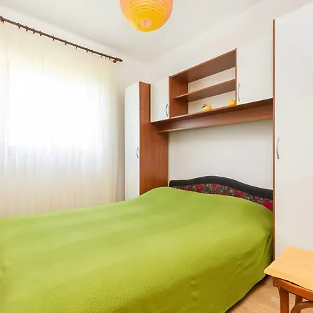 House With Pool Near Split Tatil Evi